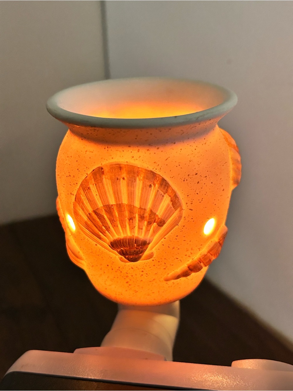 Scentsy Mini Warmer Seashells Ocean Nautical Night Light Retired Bulb Included